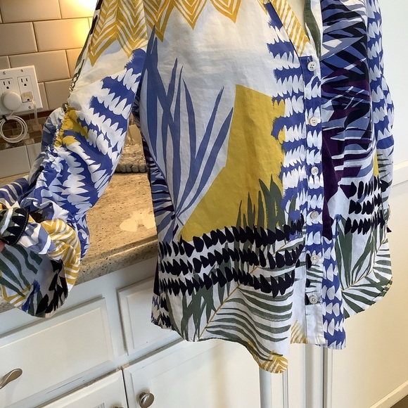 Chico's Blue Leaf Patterned Blouse Size 1.5/Women’s 10 Button Up - Picture 2 of 8